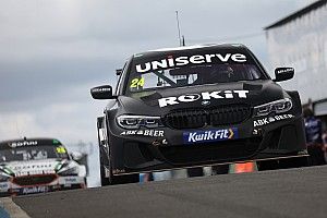 BTCC Knockhill: Hill wins Race 1 after thrilling Sutton fight