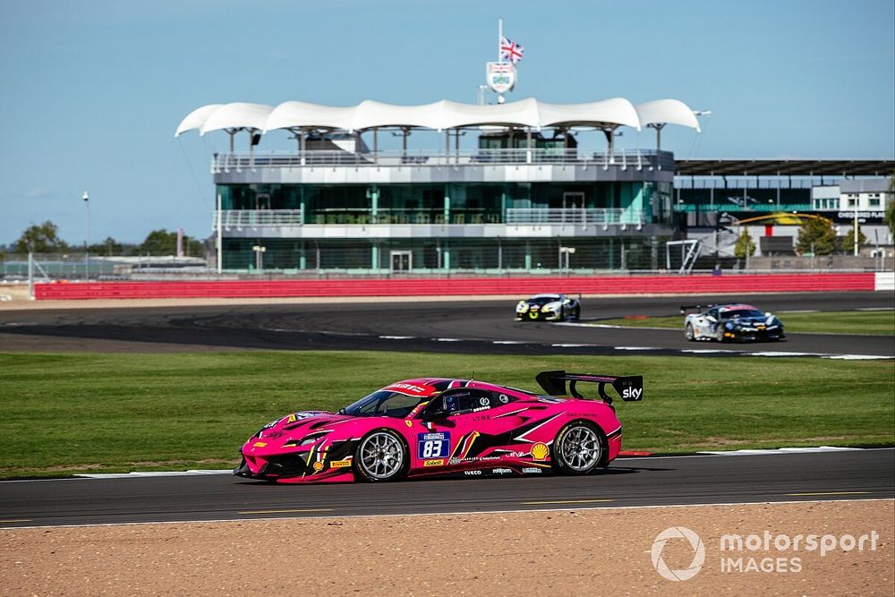 Ferrari Challenge | Pin ed Engstler dominatori a Silverstone
