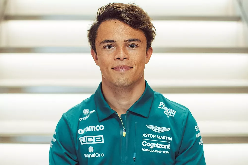 Nyck de Vries, Aston Martin Racing