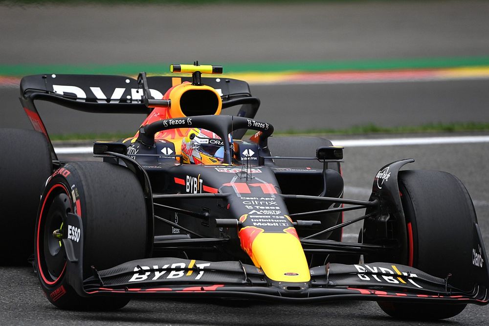 Perez voor Verstappen in derde training GP België, Leclerc zorgt voor rode vlag
