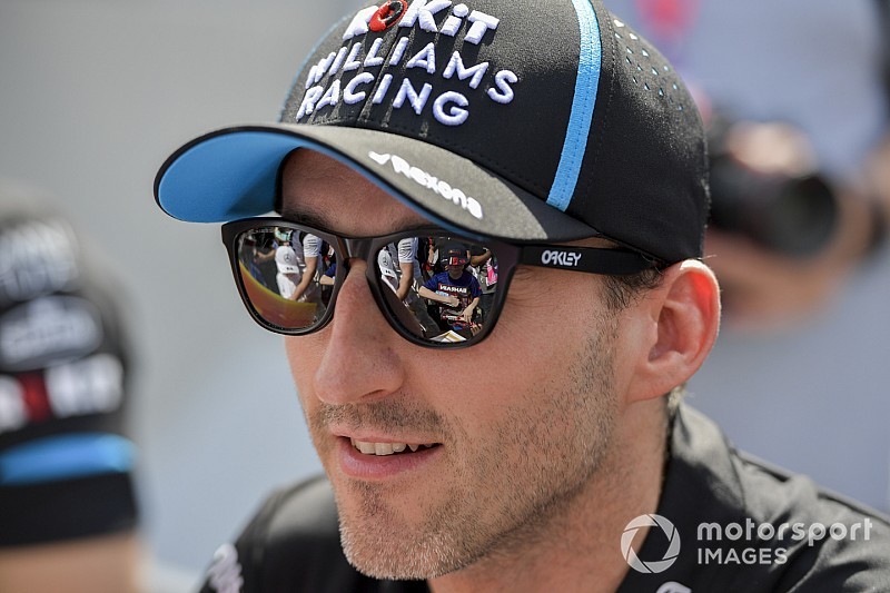Kubica punge la Williams: "Sto facendo il passeggero, non il pilota"