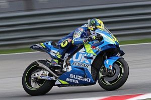 Tiru Honda, Suzuki bentuk departemen balap