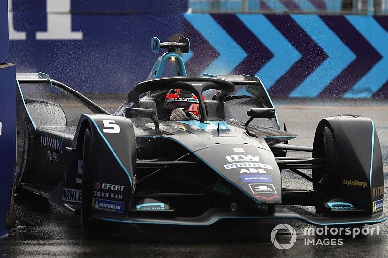 Vandoorne logra la pole position en Hong Kong