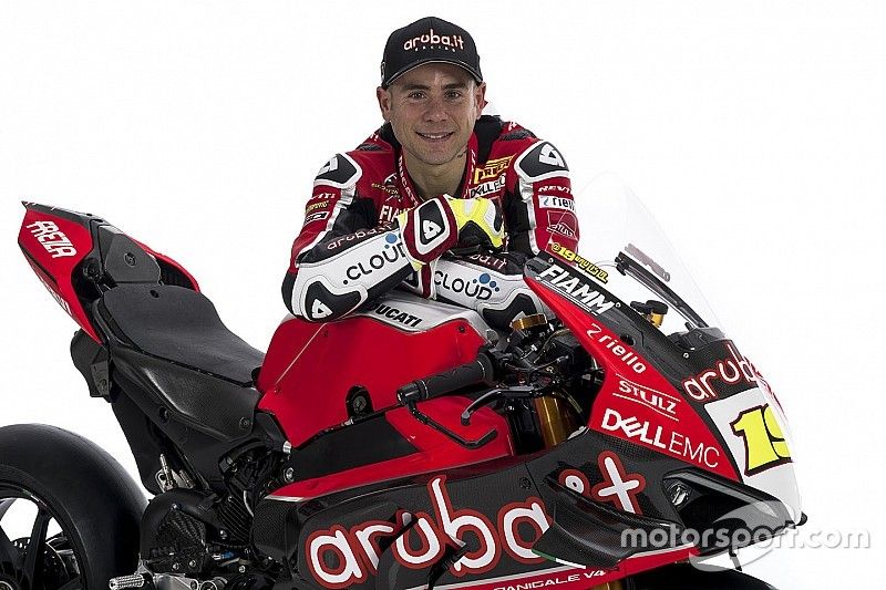 Bautista et la Ducati V4 R doivent "encore progresser"
