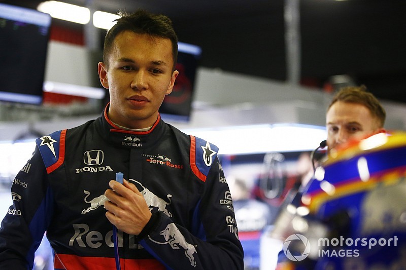 Albon belum bisa percaya akan debut F1