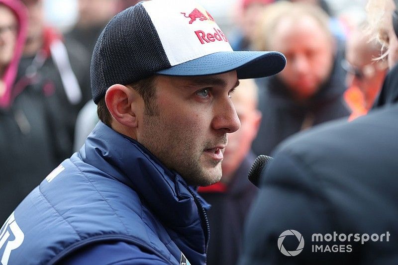 Jordan taken to hospital after Donington BTCC crash