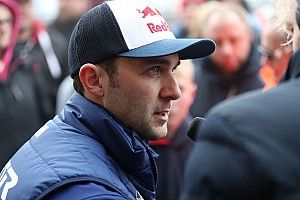 Jordan taken to hospital after Donington BTCC crash