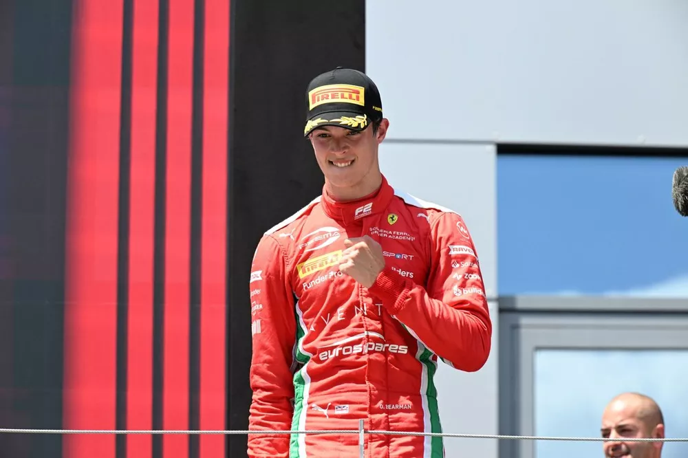 Oliver Bearman, Prema Racing, 1st position, arrives on the podium