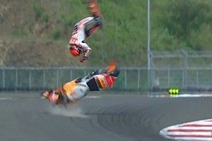 Vídeo: la escalofriante caída de Márquez que le impidió correr en Mandalika