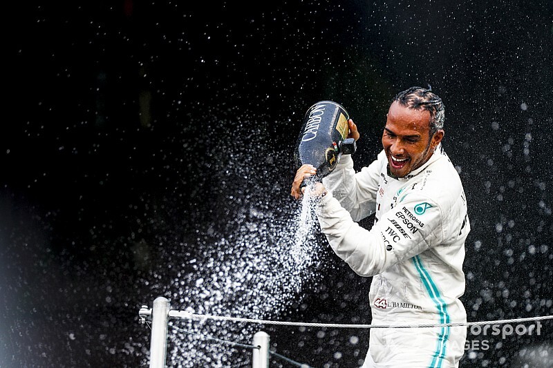 Hamilton: "Il team ha fatto un grande lavoro con la strategia"