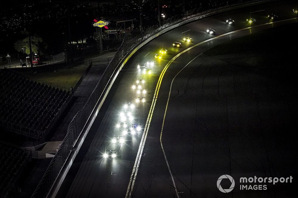 Gara di notte, #77 Mazda Team Joest Mazda DPi, DPi: Oliver Jarvis, Tristan Nunez, Olivier Pla, restart