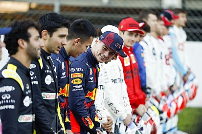 Il Mondiale di F1 riparte: è virtuale e con piloti ufficiali!