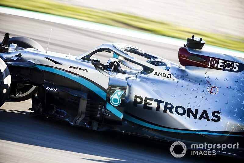 Kövesd ÉLŐBEN a harmadik F1-es tesztnapot: középpontban a Mercedes "DAS"
