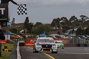 Sandown 500: Heat win hands pole to Whincup/Lowndes