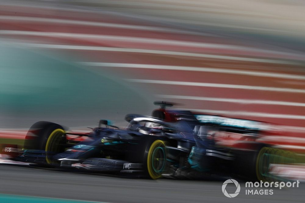 Hamilton: Empujamos a los ingenieros de Mercedes a nuevos límites
