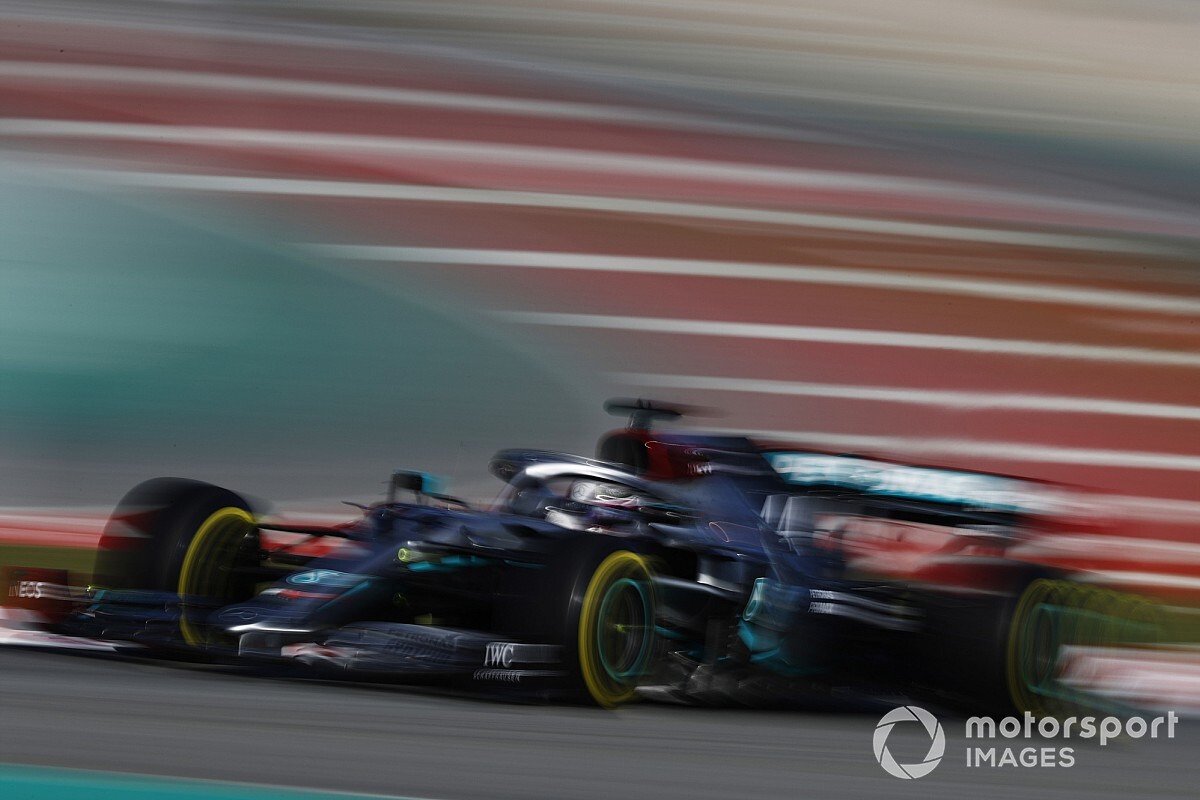 Hamilton: Empujamos a los ingenieros de Mercedes a nuevos límites