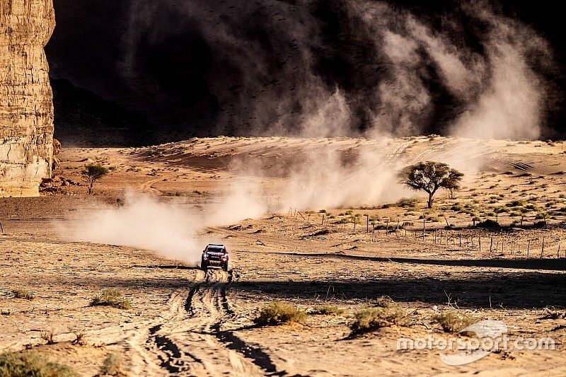 Alonso se abona al 4º puesto en el Rally Ula Neom