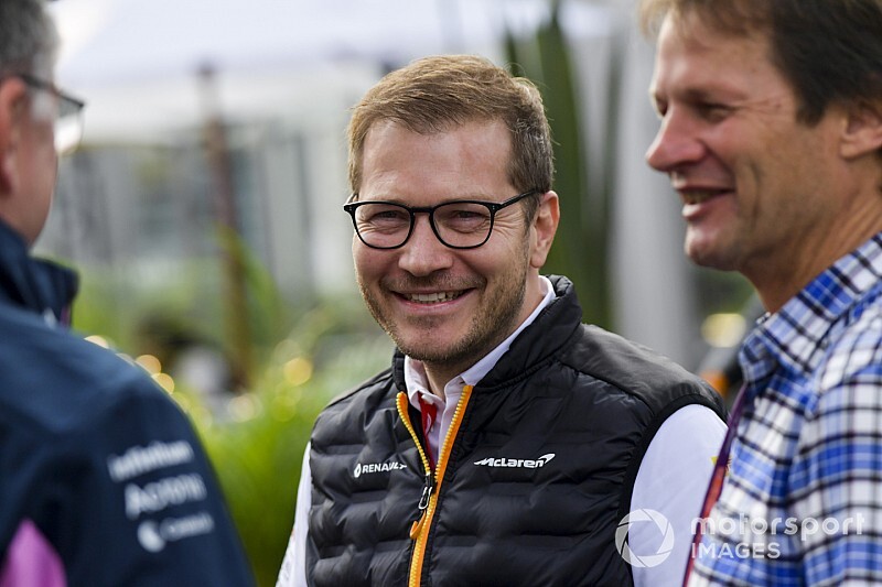 A McLaren is nekifut annak, ami a Renault-nak idén nem sikerült