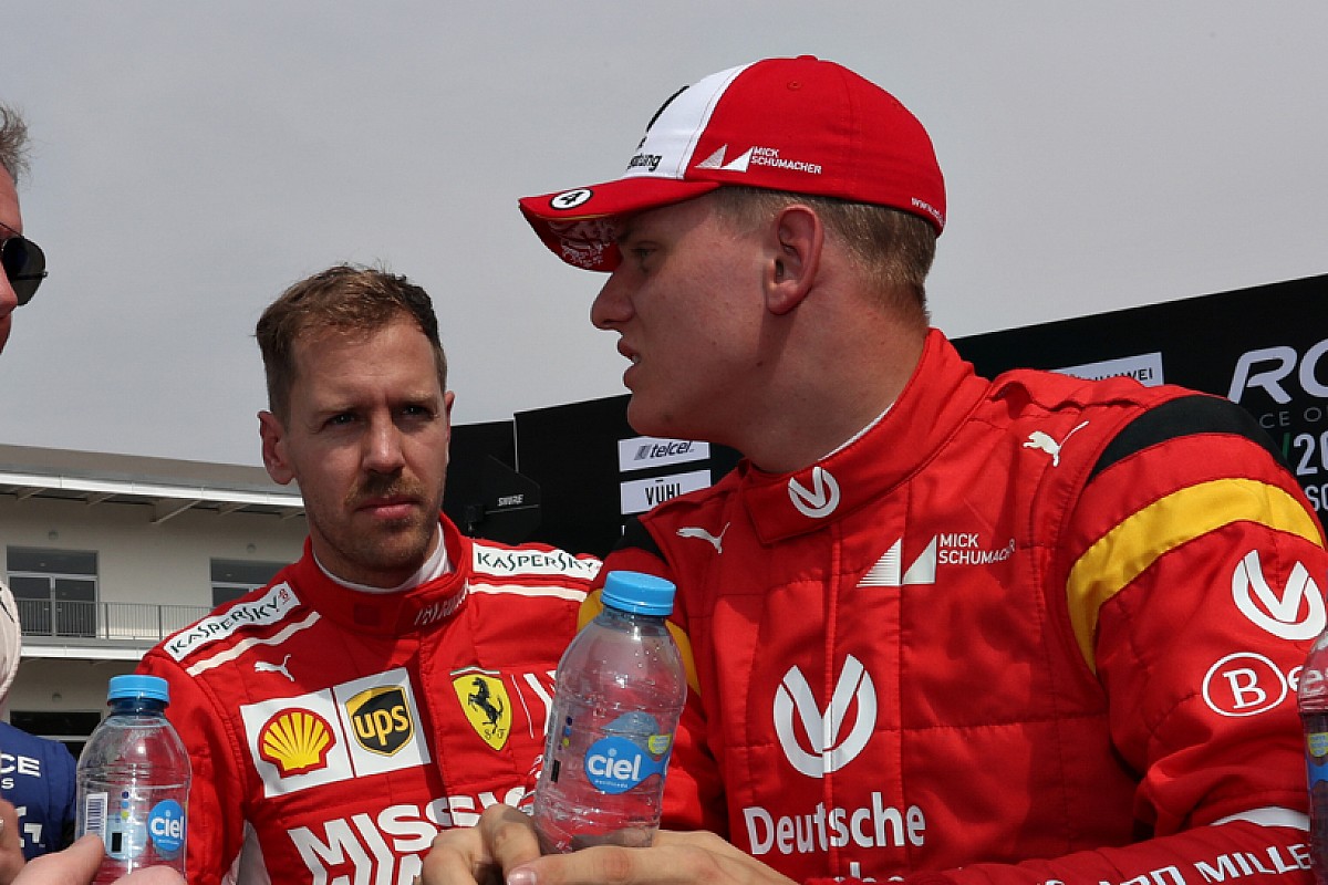 Mick Schumacher legyőzte Vettelt, de nem jutott be a döntőbe
