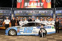 Ryan Blaney centra la pole in Texas in una Qualifica dominata dalle Ford