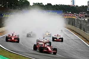 F1 Legends: Vijf seizoensfinales in deze eeuw die wél spannend waren
