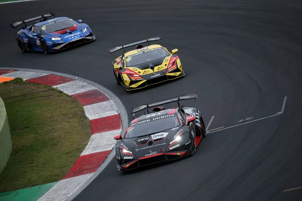 #284 Absolute Racing, Lamborghini Huracan ST EVO2: Marco Giltrap, Chris Van Der Drift