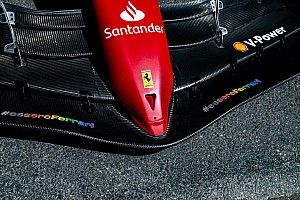 Ferrari también suma el arcoíris del colectivo LGBTQ+ a su coche