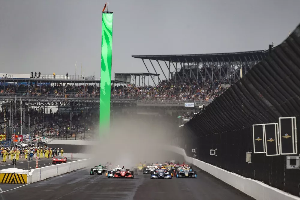 Will Power, Team Penske Chevrolet, Alex Palou, Chip Ganassi Racing Honda lideran en la salida