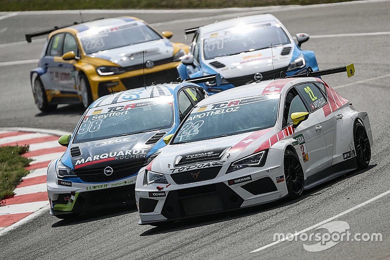 Un inizio complicato per Julien Apothéloz nel TCR Germania