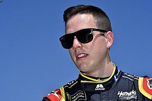 Alex Bowman tops Kurt Busch in first Cup practice at Chicagoland