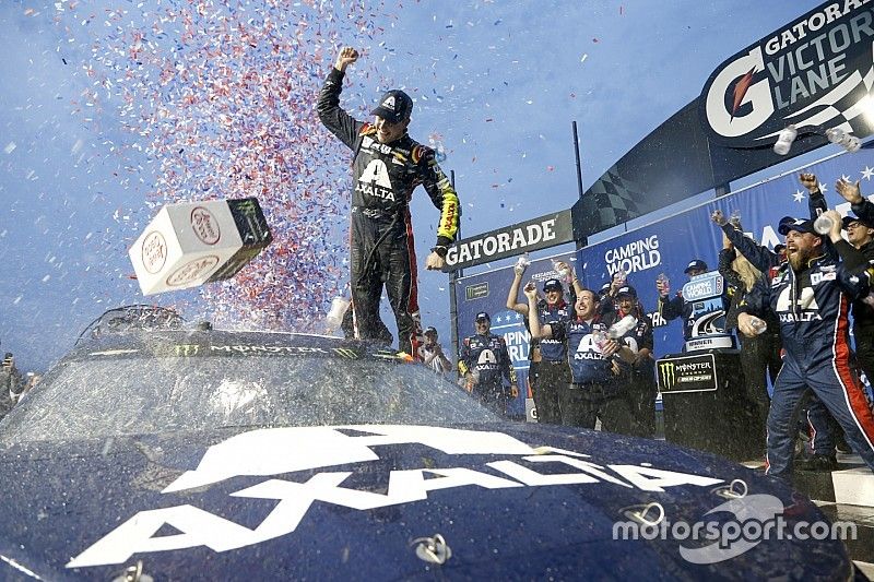 Race Winner Alex Bowman, Hendrick Motorsports, Chevrolet Camaro Axalta