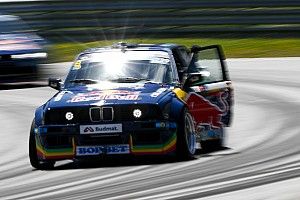 Brutális driftelésre vitték el Max Verstappent: videó