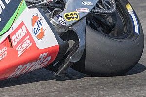 Aerodynamik: Vergleich der neuen MotoGP-Winglets unter der Schwinge