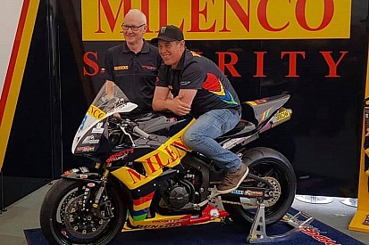 TT 2019: John McGuinness completa la line up del team Padgett's per la Supersport