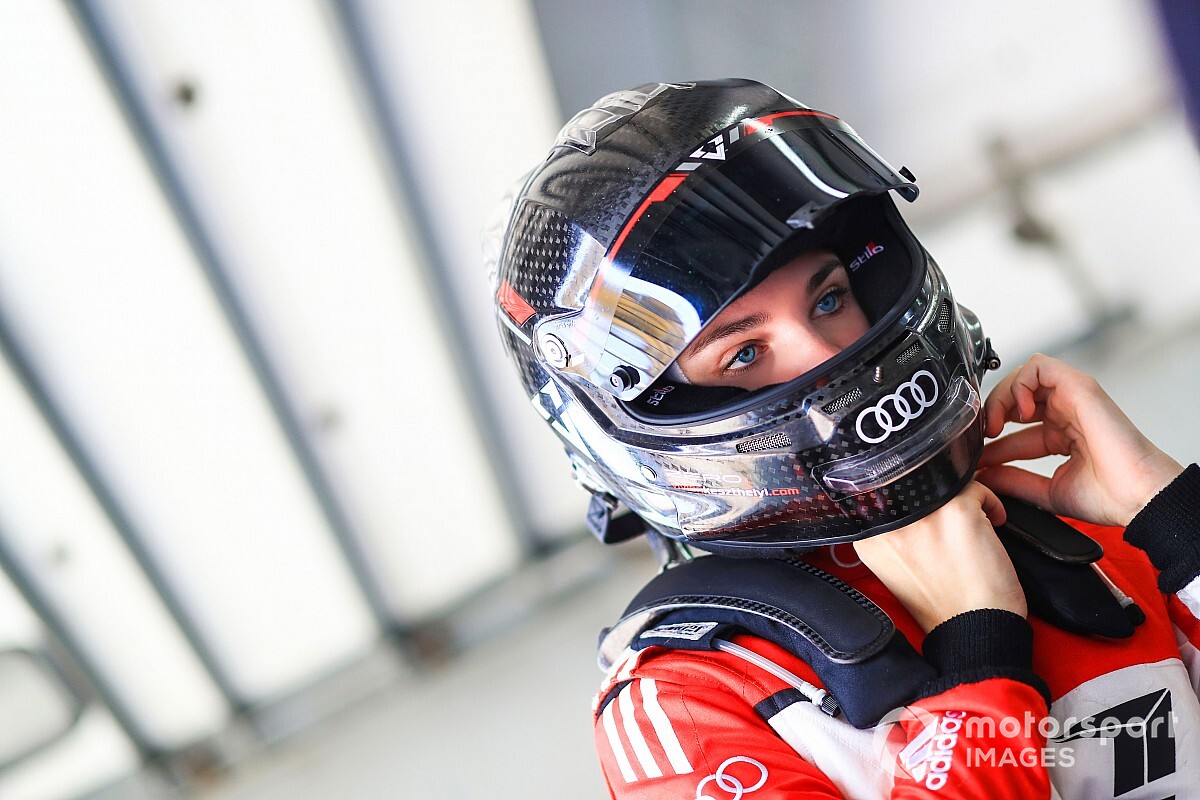 Chadwick az élen az FP1-en, Keszthelyi is a legjobb 10-ben