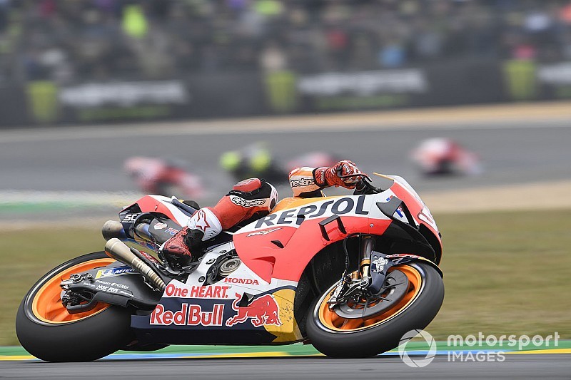 Kolejne pole position Marqueza, Rossi 18