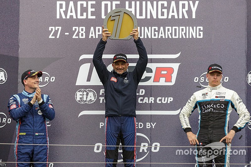 Tarquini manda en el doblete de Hyundai en el Hungaroring