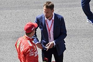 Button: es "una locura" si Ferrari dejó ir a Vettel