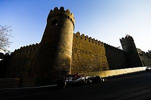 Räikkönen pénteki napja Bakuból, képekben: pályán az Alfa Romeóval