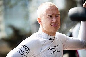 Мазепину достался поул воскресной гонки Формулы 2 в Баку после штрафа Гьотто