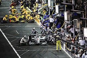 В IndyCar начали поиски третьего поставщика двигателей