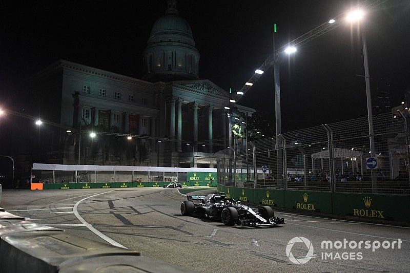 Lewis Hamilton, Mercedes-AMG F1 W09 