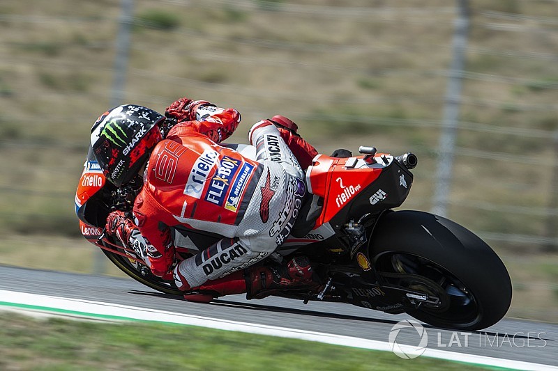 Lorenzo percibe un choque “de caracteres” entre Viñales y Forcada