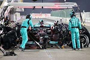 Egymás kiállásait is megpróbálja manipulálni a Mercedes és a Red Bull