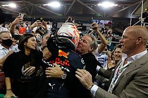 Galeri GP Abu Dhabi: Momen Emosional Max Verstappen Juarai F1