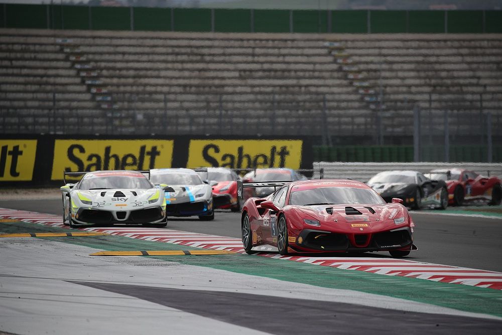 Ferrari, Pirelli: trionfo di Paulsen e Wohlwend in Gara 1