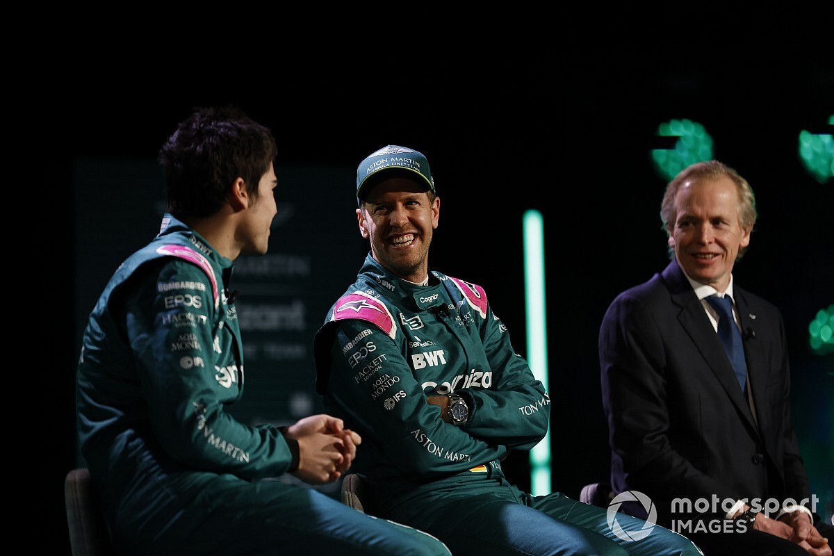 Vettel: "Mercedes'ten daha hızlı olursak onları yenebiliriz"