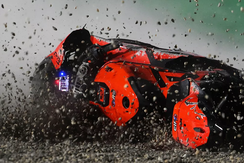 La ca&iacute;da de Danilo Petrucci, KTM Tech3 