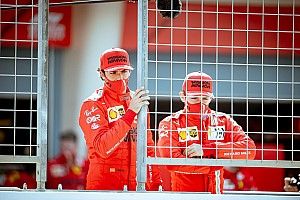 Leclerc elogia la contribución de Sainz a Ferrari F1