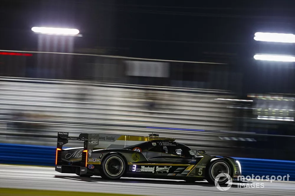 #5 JDC/Miller MotorSports Cadillac DPi: Tristan Vautier, Sebastien Bourdais, Loic Duval